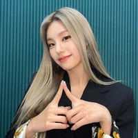 Yeji - 24 tuổi