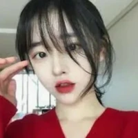 Lục Hương. Nhân viên bán hàng.