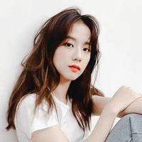 KIM JISOO
