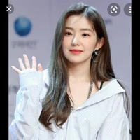 Irene (chị họ Jisoo)