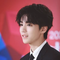 Vương Tuấn Khải(Anh hai của anh)