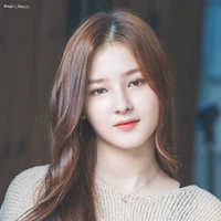Nancy ( em họ lisa)