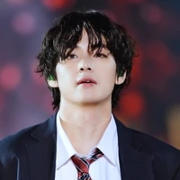 Kim Tea-hyung (V)