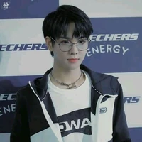 Trịnh Phồn Tinh ( em họ của TC )