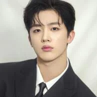 Min Yo-han ( ba Yoongi )