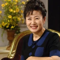 mẹ của Á Hiên
