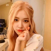 Rosé ( nàng )