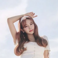 Tzuyu_mẹ Jungkook