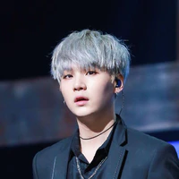Min-Yoon-gi ( Suga )