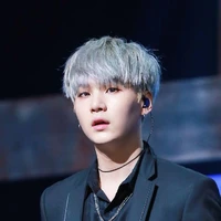 Min-Yoon-gi ( Suga )