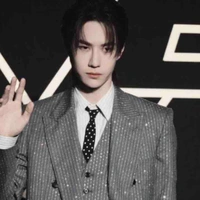 Vương Nhất Bác.
