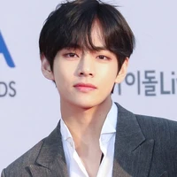 kim taehuyng ( v )