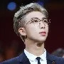 Nam-joon (RM)- Ba của Lisa