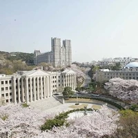 Hóng hớt trường học