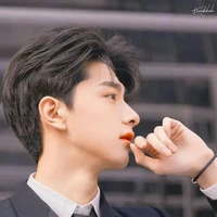 Hoàng Viên Bách