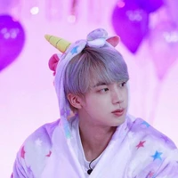 Jin-mẹ của Taehyung