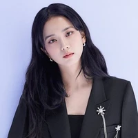 Kim Jisoo (Cô)