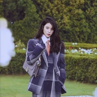 IU