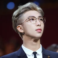 RM (Bạn thân cô)