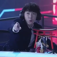 bình luận viên 1