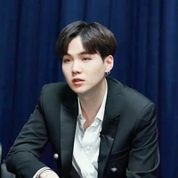 Min Yoongi ( Suga )