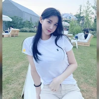 kisssy/ bạn thân Y/N