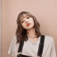 Lalisa Manoban/Em/Bạn thân nàng