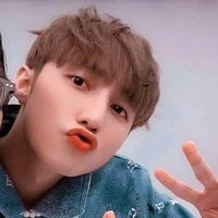 tùng
