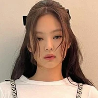 Kim Jennie (bạn thân Lisa)