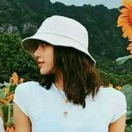 Lalisa Manoban (Cô)