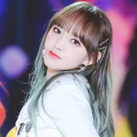 Trình Tiêu (em họ NB)