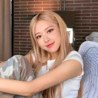 Rosie - chị Jungkook