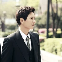 Kim MinJong