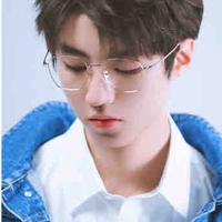 Vương Tuấn Khải[ em NB]