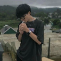 Nguyễn Việt Long(nhân viên quán)