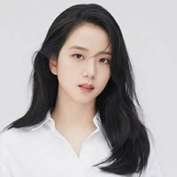 Kim Jisoo ( Soo)