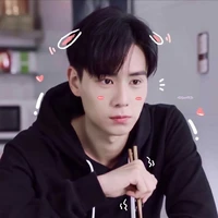 Hồ Nhất Thiên(công)