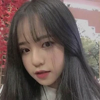 Nguyễn Hà Linh 17tuổi.