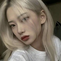 Hoàng Gia Hân [ chị ]