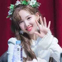 Nayeon 