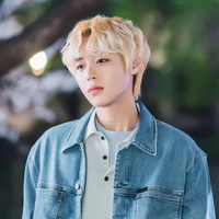 Park Jihoon - Cô