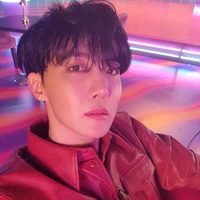 J-hope( anh của y)