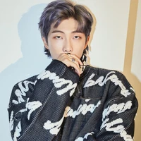 Kim Namjoon ( Ba của 3 nàng)