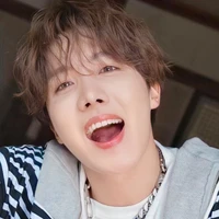 Jhope Monoban(cha cô)