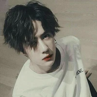 V. Nhất Bác