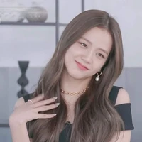 Kim Jisoo ( bff Lisa )