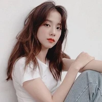Kim Jisoo - (Chị)