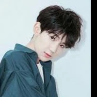 Vương Nguyên(papa anh)