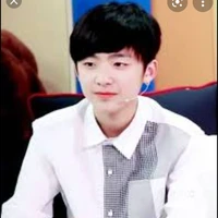 Lưu Chí Hoành(papa cậu)