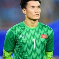 Bùi Tiến Dũng 01